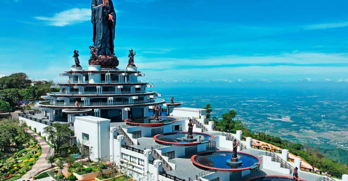 EXPLORE THE BEAUTY OF CAO DAI TEMPLE IN TAY NINH - Key Points