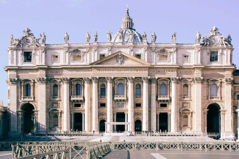 Exploring Saint Peters Basilica: A Walking Tour of Vatican - Key Points