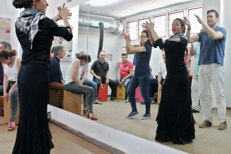 Flamenco Dance Lesson: 60-Minute Class in Seville - Key Points