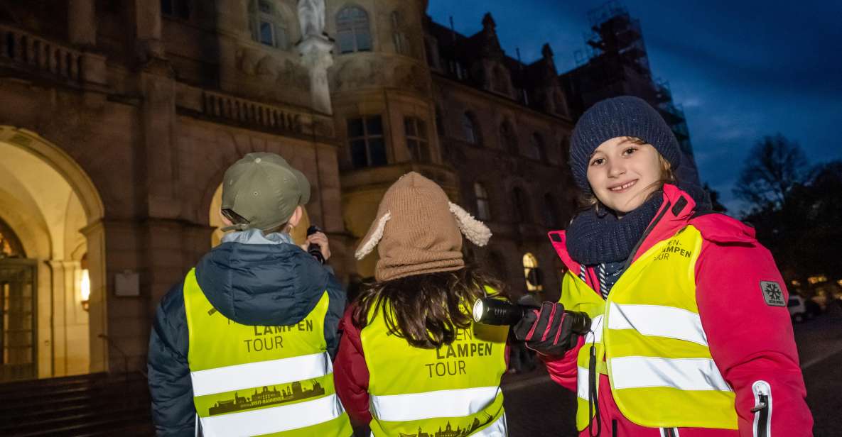 Flashlight Tour for Children/Teenagers - Key Points