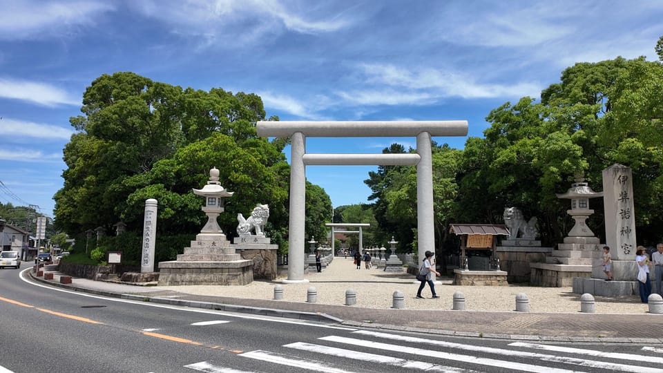 Formal Visit to Izanagi Shrine & Japanese Bento Lunch - Overview of the Tour