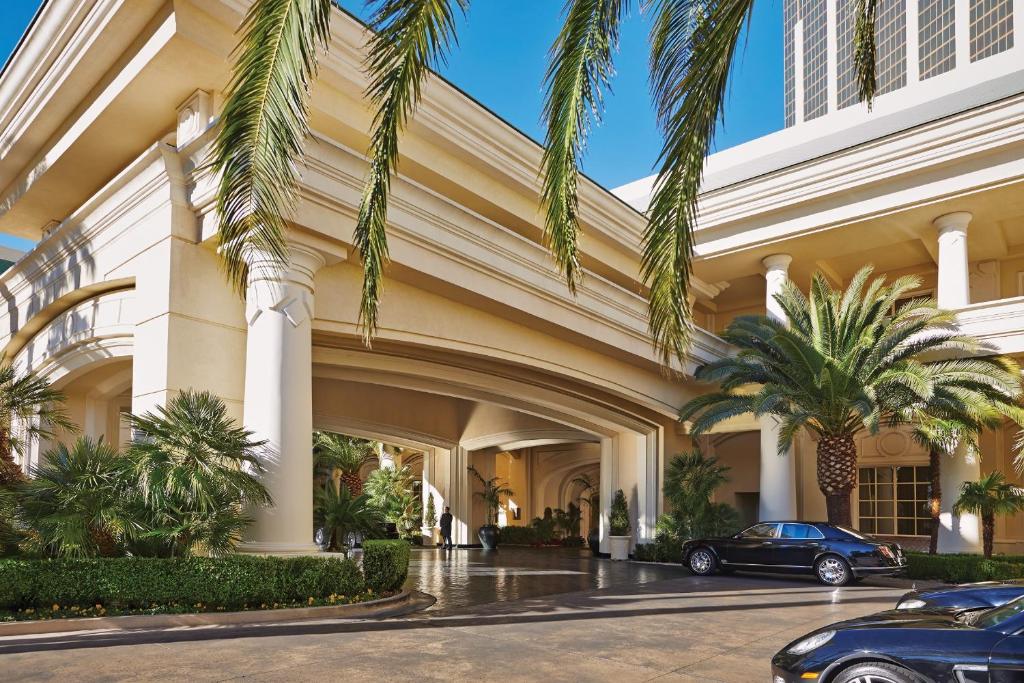 Four Seasons Hotel Las Vegas Review