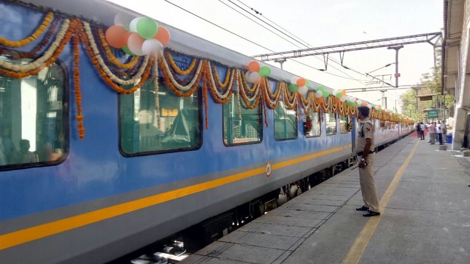 From Aerocity: Same Day Agra Tour by Train Shatabdi - Key Points