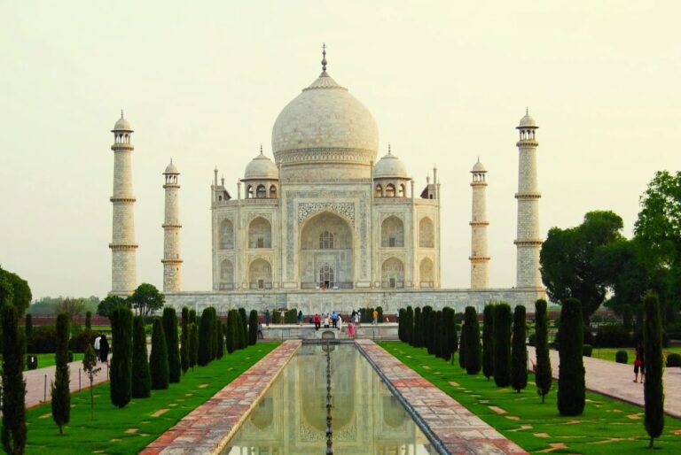 From Delhi: Private Same Day Agra Tour By Car