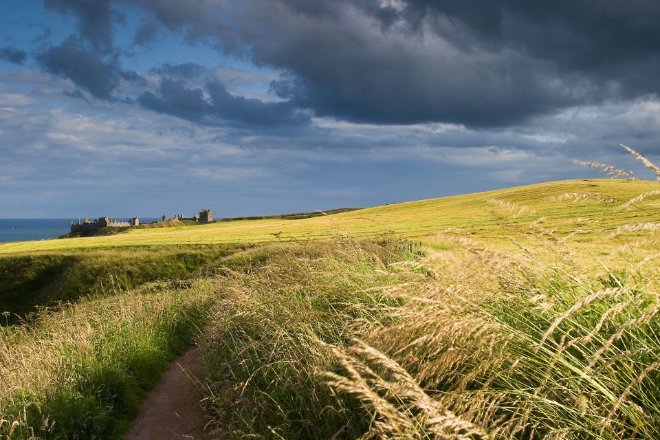 From Edinburgh: Glamis and Dunnottar Castles Tour in Italian - Key Points