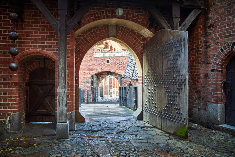 From Gdansk: Half-Day Malbork Castle Tour With Audioguide - Good To Know