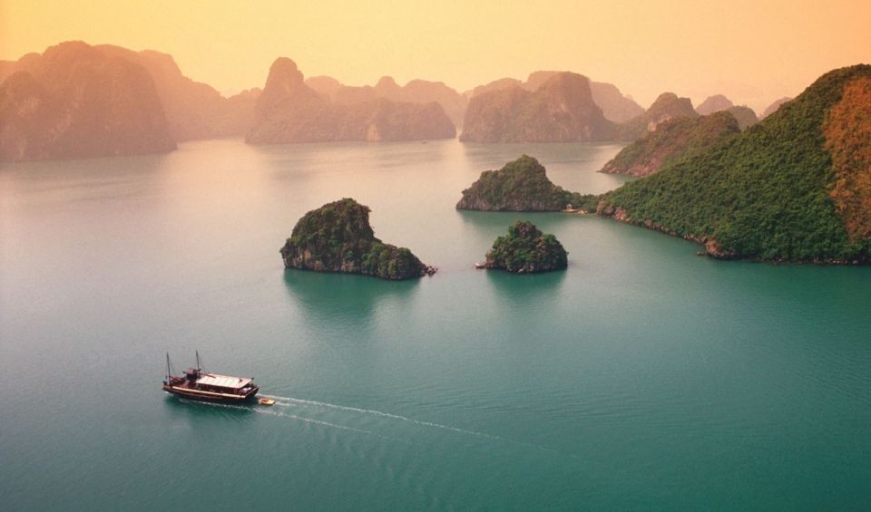 From Hanoi: Deluxe Halong Bay 1-Day Guided Tour With Lunch - Key Points