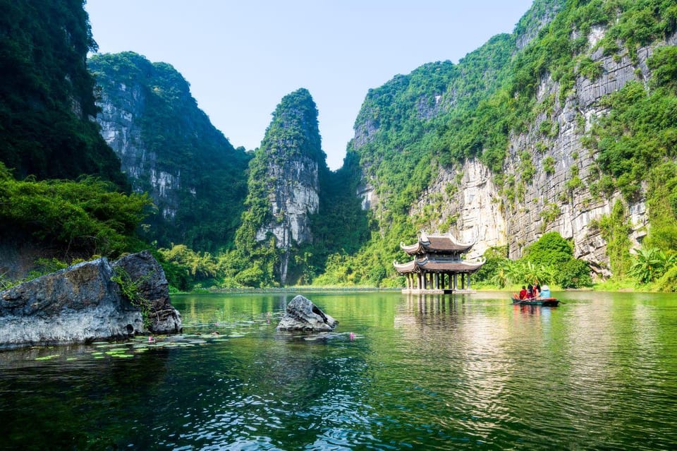 From Hanoi: Ninh Binh - Trang an - Mua Caves - Lunch & Bus - Key Points