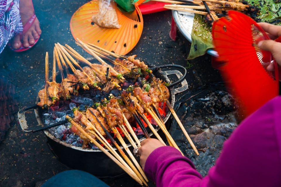 From Hoi An:Scenic Cooking Tour at Tra Que Vegetable Village - Key Points