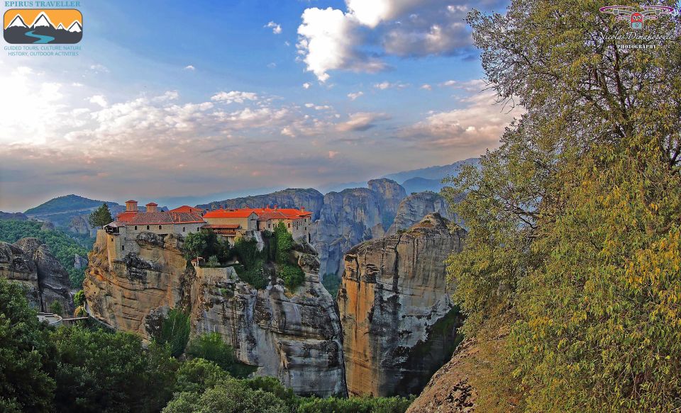 From Ioannina All Day Tour to Meteora Rocks & Monasteries - Key Points