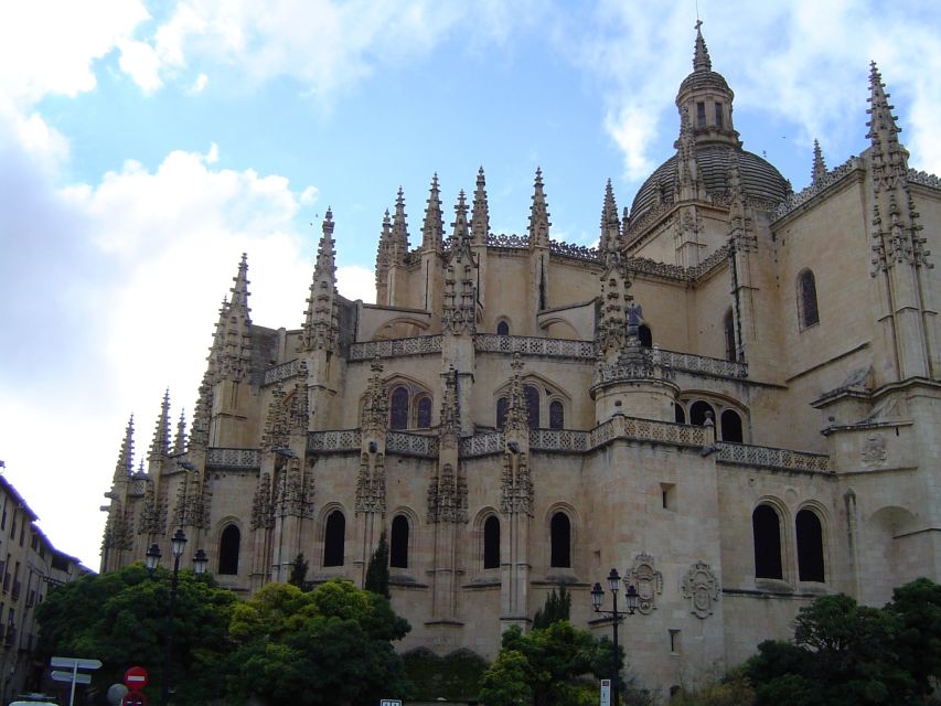 From Madrid: Ávila and Segovia Guided Day Trip - Pricing and Booking