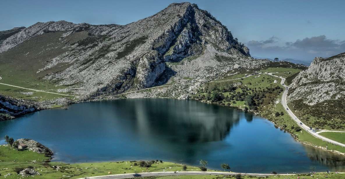 From Oviedo: Covadonga Lakes Day Tour With Guided Hike - Key Points