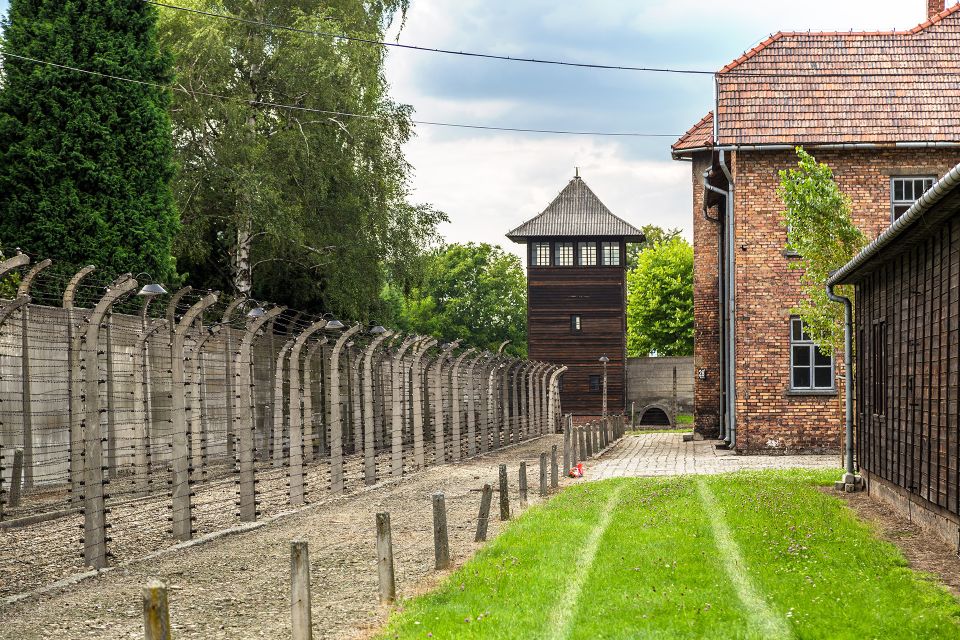 From Warsaw: One-Day Auschwitz Concentration Camp Tour - Good To Know