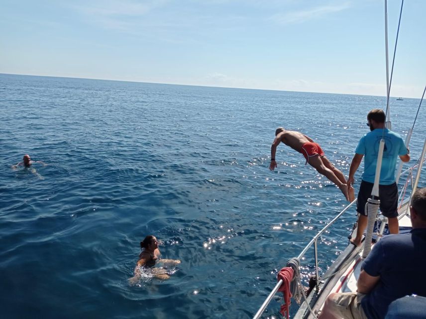 Fuengirola: Sailing Excursion to Spot Dolphins With Drinks. - Activity Overview