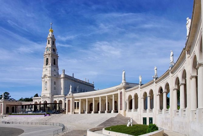 Full-Day Small-Group Fatima, Batalha, and Obidos Tour From Lisbon - Good To Know