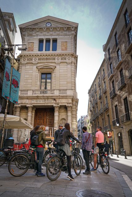 Gaudi UNESCO Highlights - 4h Small Group Bike Tour - Key Points