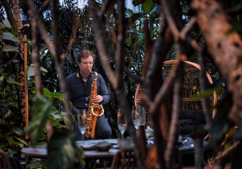 Gdańsk: Live Romantic Music and Oriental Food in the Tropics - Good To Know