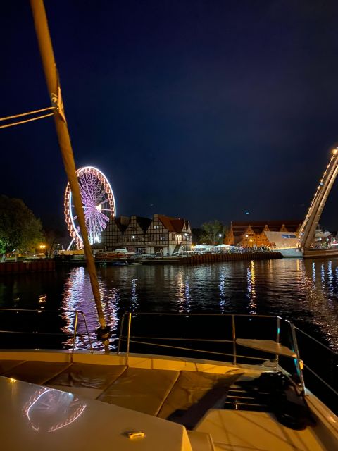 Gdansk: Scenic Evening Yacht Cruise With Prosecco - Itinerary Highlights