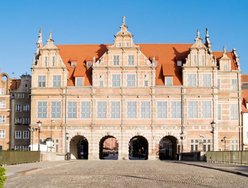 Gdansk's Historic Treasures: A Private Walking Tour - Good To Know