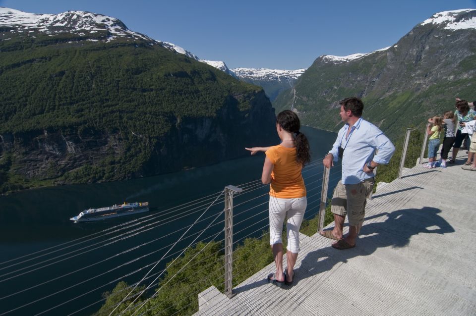 Geiranger: Bus Tour With Multilingual Audio Guide - Good To Know