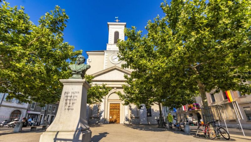 Geneva: Carouge Tour With a Local - Good To Know