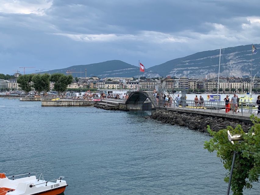 Geneva Lakeside Stroll: A Self-Guided Audio Tour - Good To Know