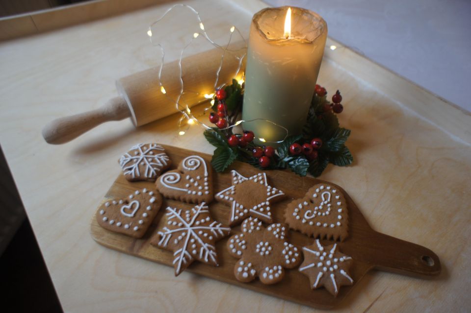 Gingerbread Cookies Baking and Decorating Class - Good To Know