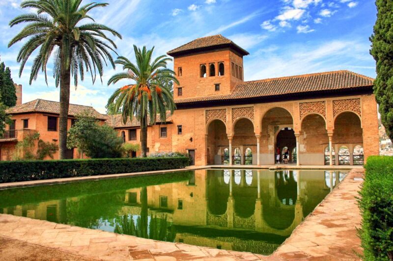 Granada: 3-Hour Fast-Track Alhambra Tour - Key Points