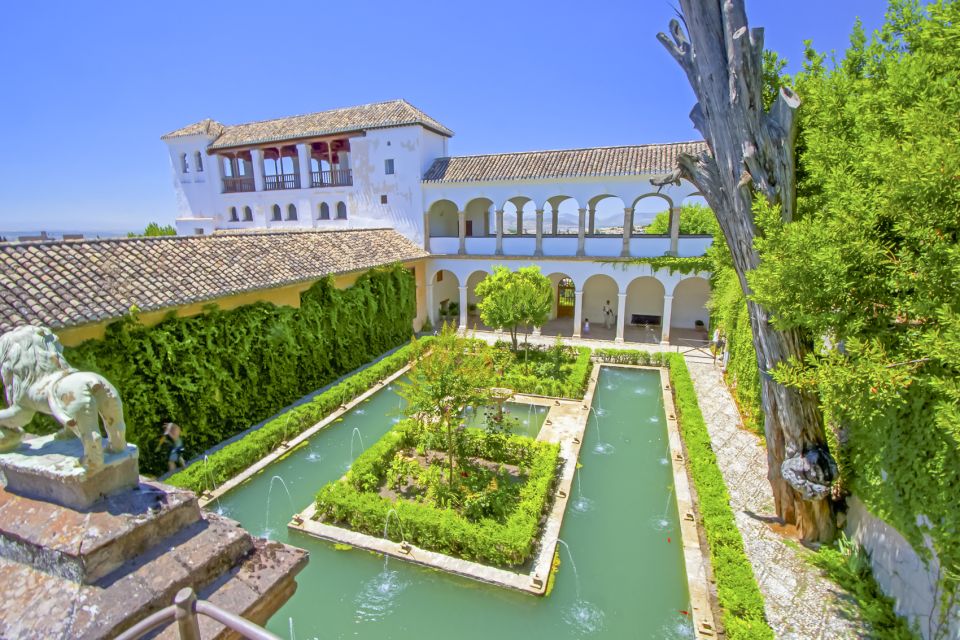 Granada: Alhambra Guided Tour and Arabian Bath and Massage - Key Points