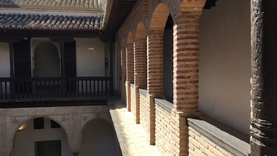 Granada Nazarí: the Nobility Facing the Alhambra - Key Points