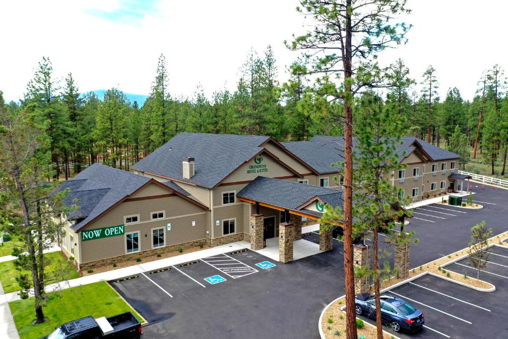 GrandStay Hotel & Suites Review