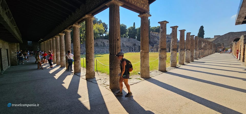 Guided Group Tour Pompeii With Archaeologist and Skip Line - Key Points