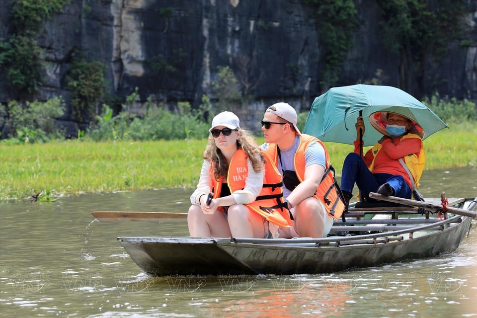 Ha Noi: HOA LU-TAM COC-MUA CAVE ,Buffet Lunch & Cycling - Key Points