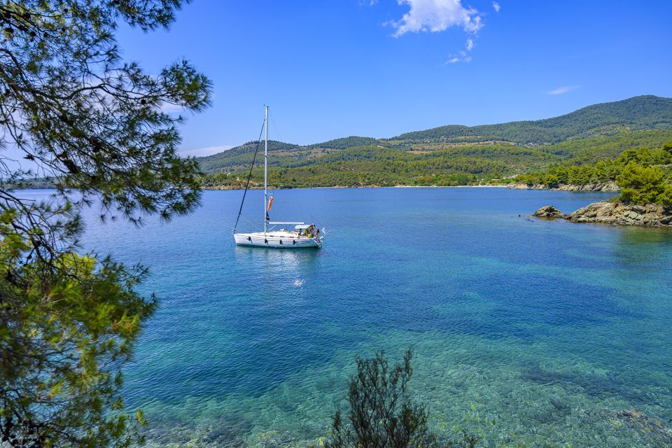 Halkidiki: Private Sailing Yacht Cruise Swim in Blue Waters - Key Points