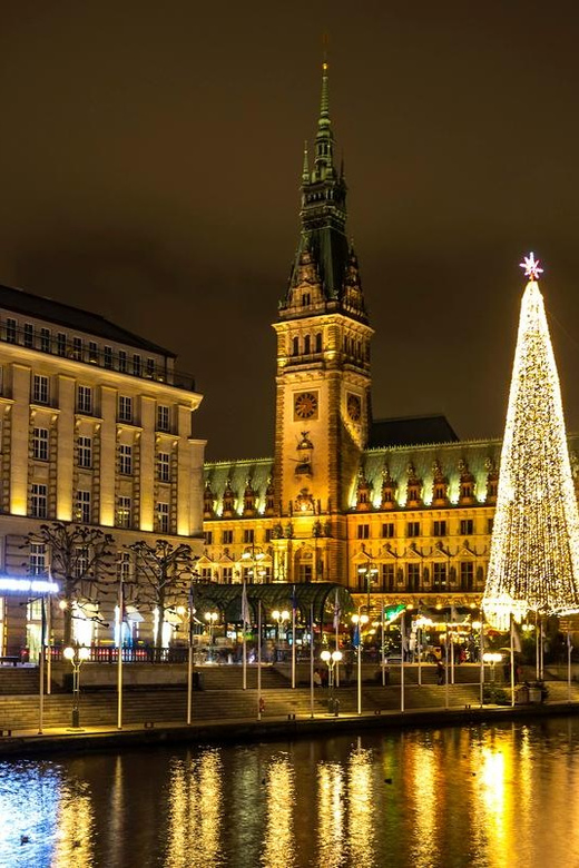 Hamburg Christmas Delights and Sparkling Markets - Key Points