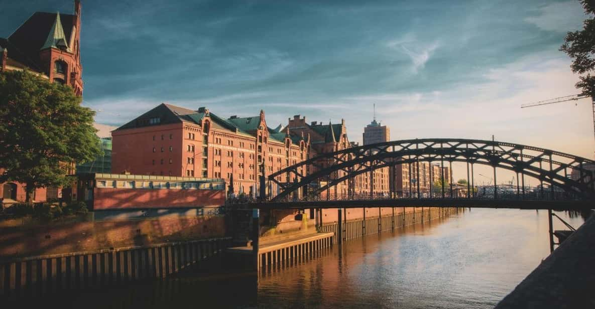 Hamburg: Selfguided Audiotour Speicherstadt and HafenCity - Key Points