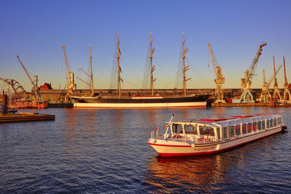 Hamburg: Sightseeing Cruise Through the Citys Waterways - Key Points