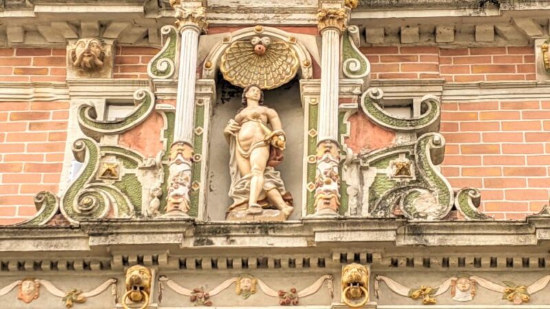 Hamelin: Old Town Exploration Self-guided Walking Tour - Key Points