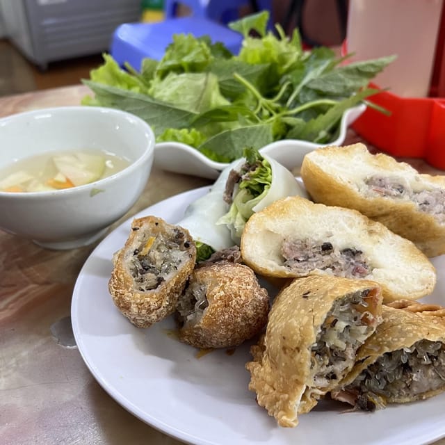 Hanoi: Authentic Food Tour With Local Pals - Key Points