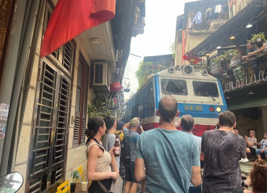 Hanoi: Guided Street Food Walking With the Train Street - Key Points