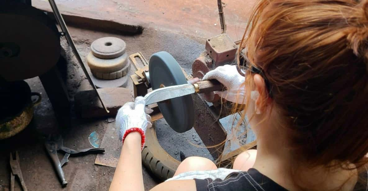 Hanoi Knife Making Traditional Workshop - Key Points