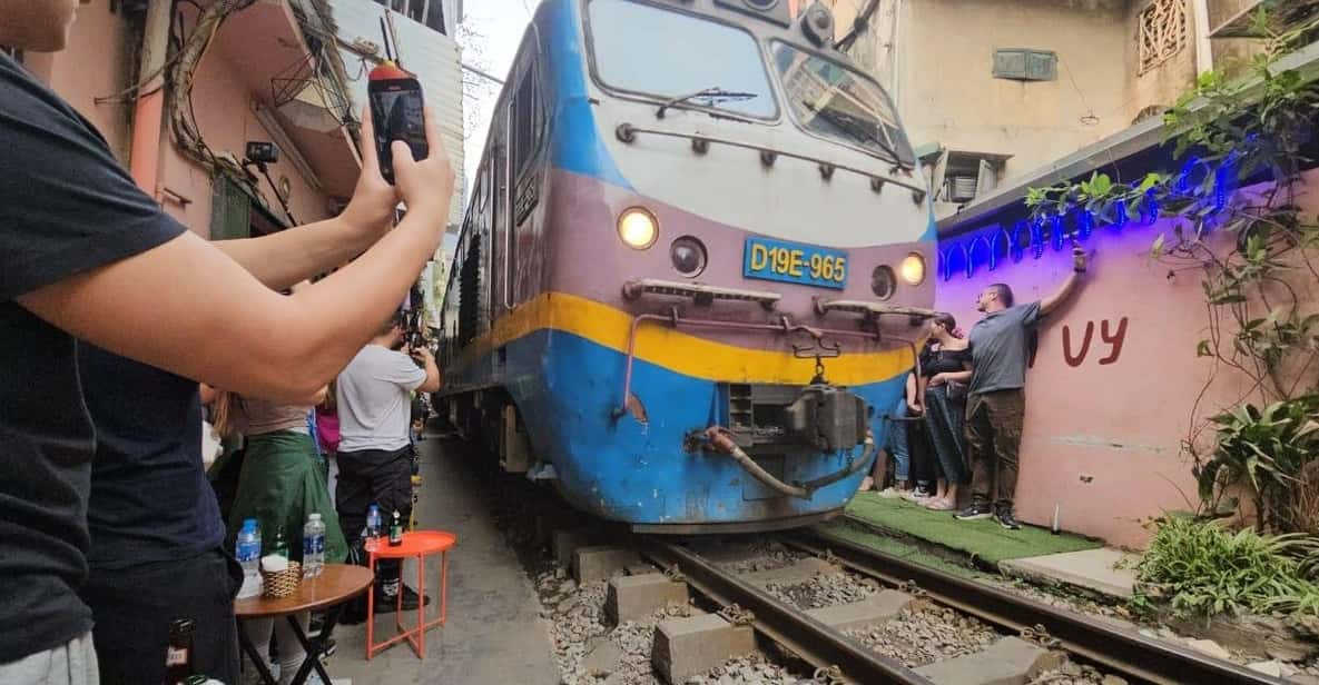 Hanoi: Street Food Tour With Train Street and Old Quarter - Key Points