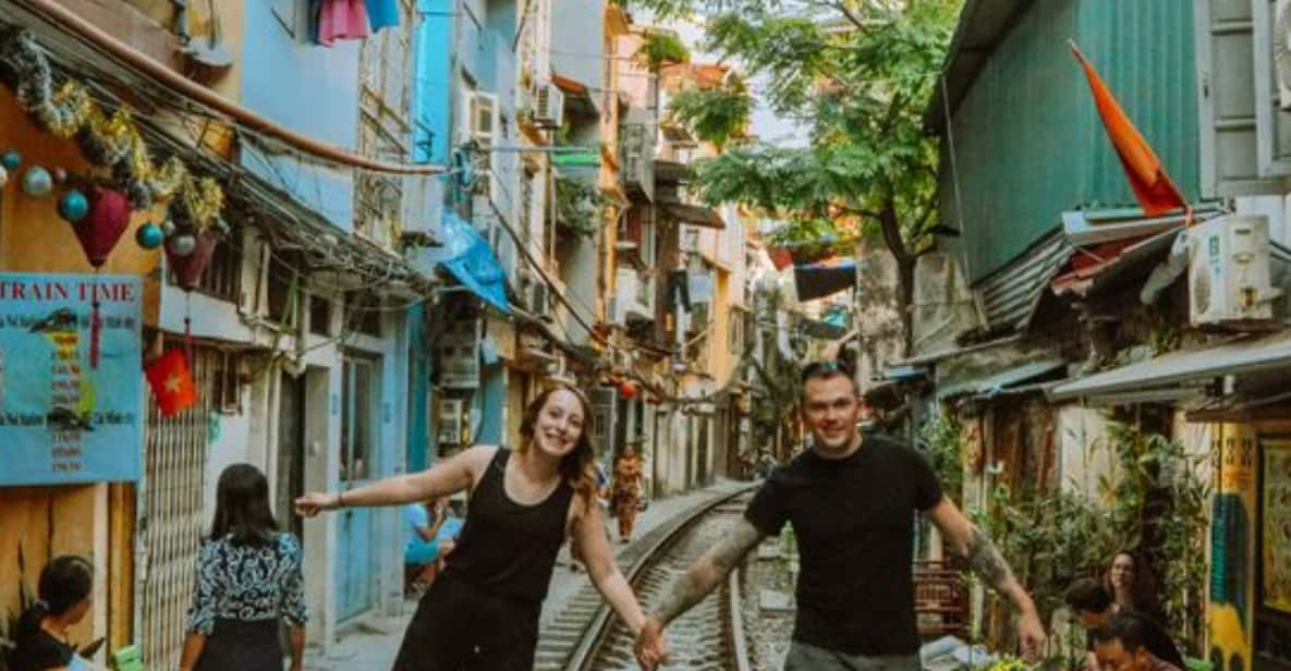 Hanoi Train Street Food Tour With a Local - Itinerary Details