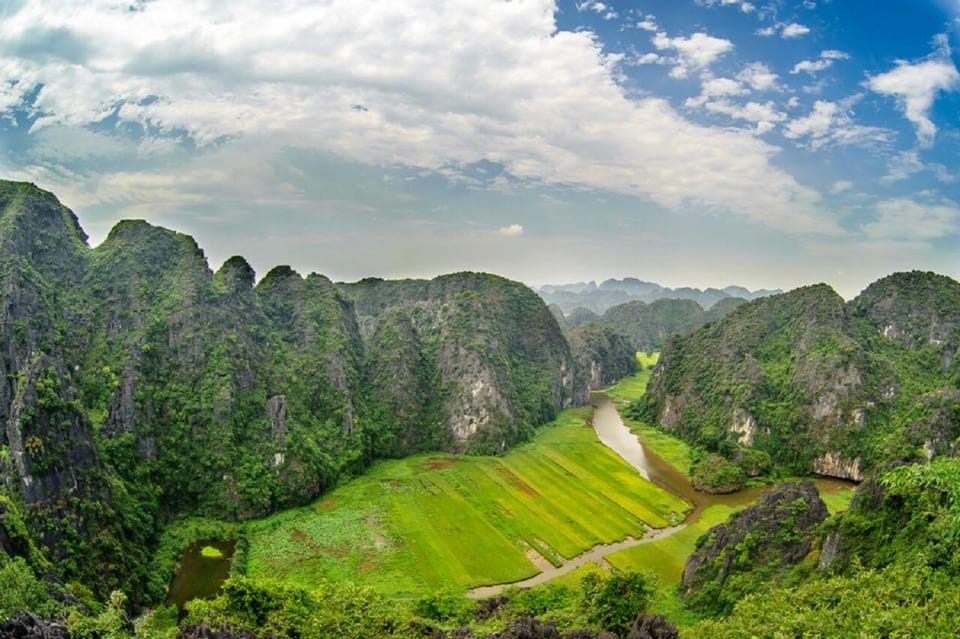 HANOI:BAI DINH, TRANG AN & MUA CAVE SMALL GROUP BY LIMOUSINE - Key Points