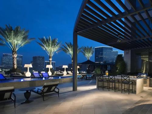 Hanover Post Oak - Guest Experiences