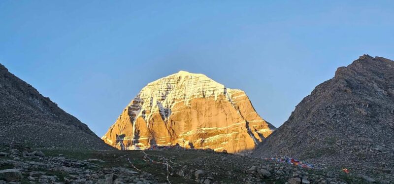 Heavenly Ascent: The Mount Kailash Pilgrimage - Key Points