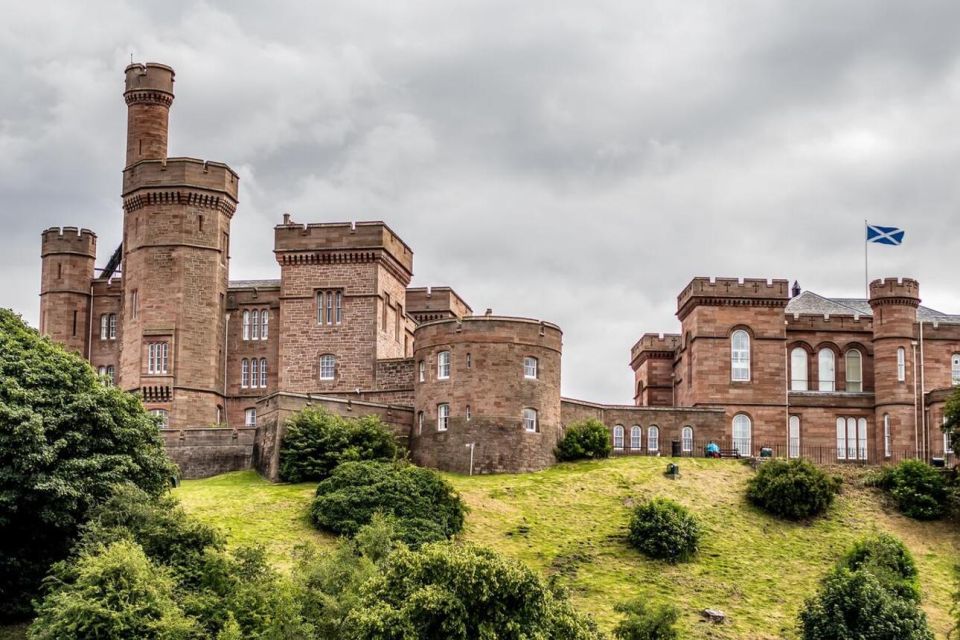 Highland Whispers: A Romantic Sojourn in Inverness - Key Points