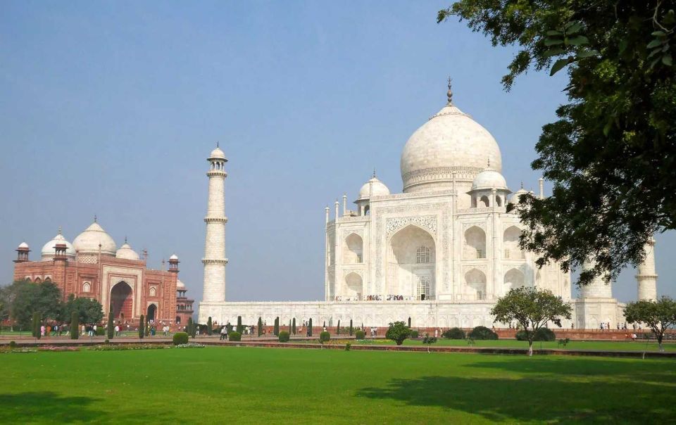 Highlights of Agra Full Day City Tour With Tour Guide - Key Points