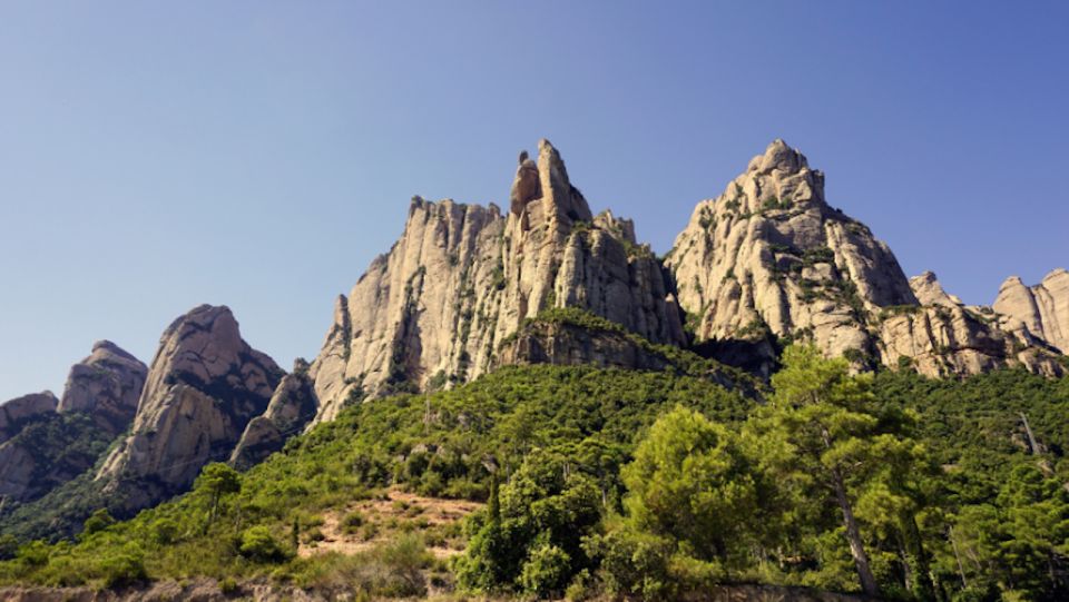 Hiking and Cultura to Montserrat Mountain Natural Park - Key Points