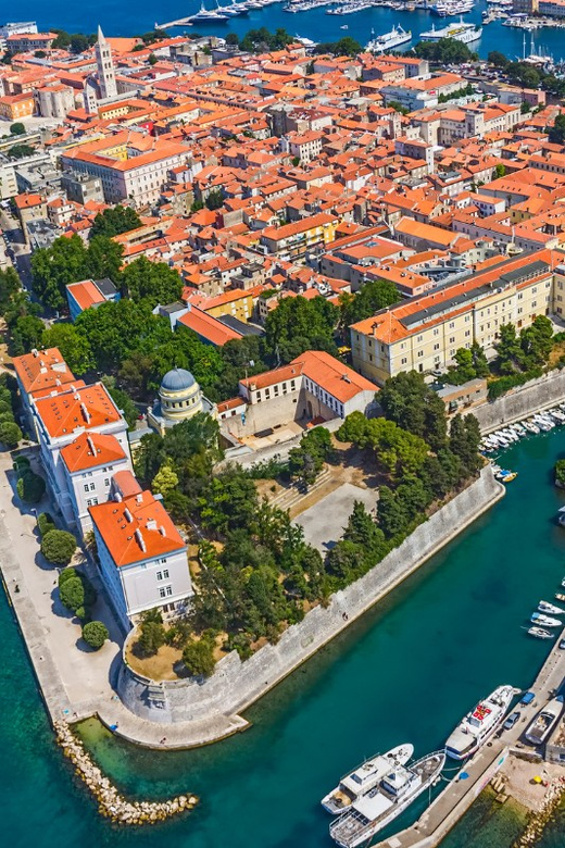 History Walking Group Tour in Old Center of Zadar - Tour Attractions